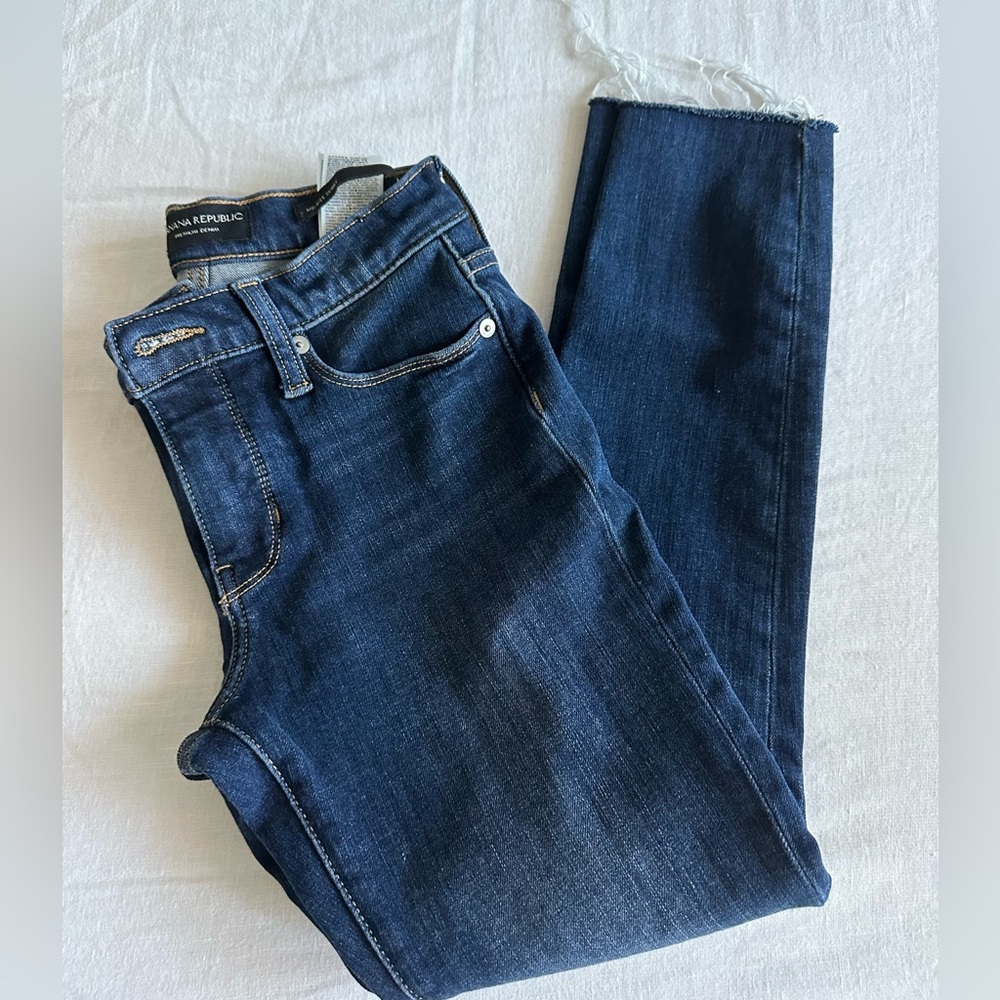 Banana republic dark blue wash jeans